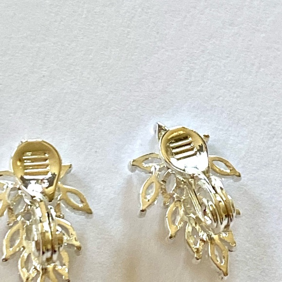 Sterling silver cz diamond cluster clip-on earrings - Picture 3 of 9